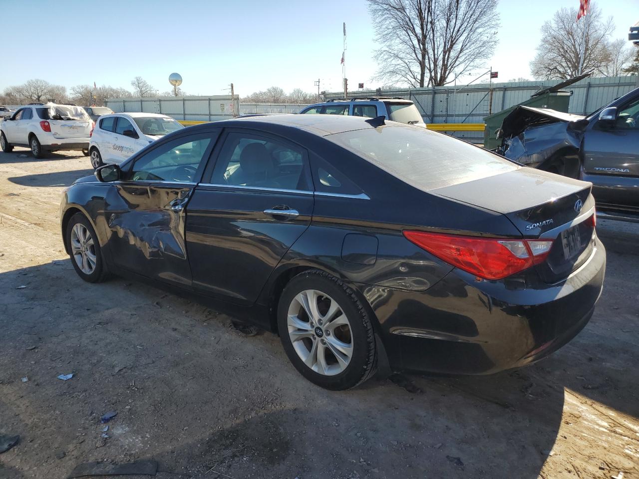 Image 2 of 2012 HYUNDAI SONATA SE 2012 with VIN 5NPEC4AC0CH447657