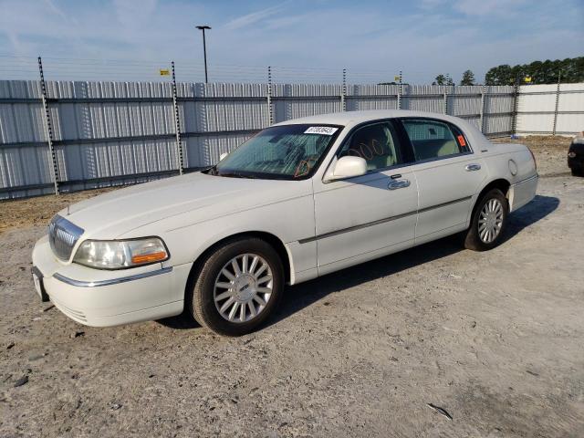 Image 1 of 2003 LINCOLN TOWN CAR SIGNATURE 2003 with VIN 1LNHM82W33Y704072