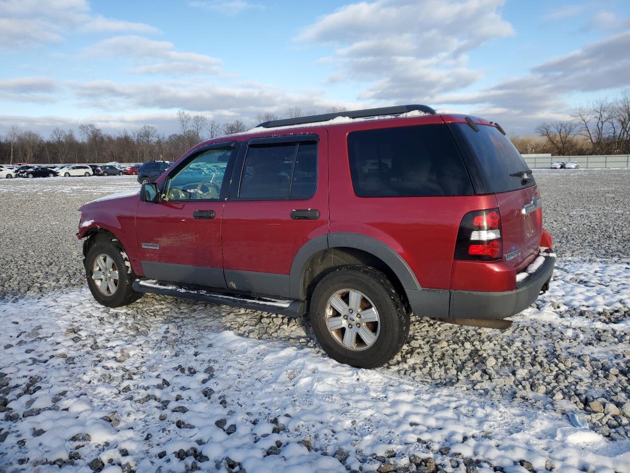Изображение 2 2006 FORD EXPLORER XLT 2006 с VIN 1FMEU73E46UB47896