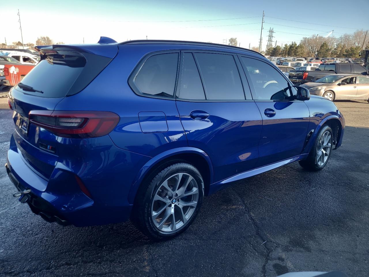 Obraz 3 z 2020 BMW X5 M 2020 z VIN 5YMJU0C07L9C84080