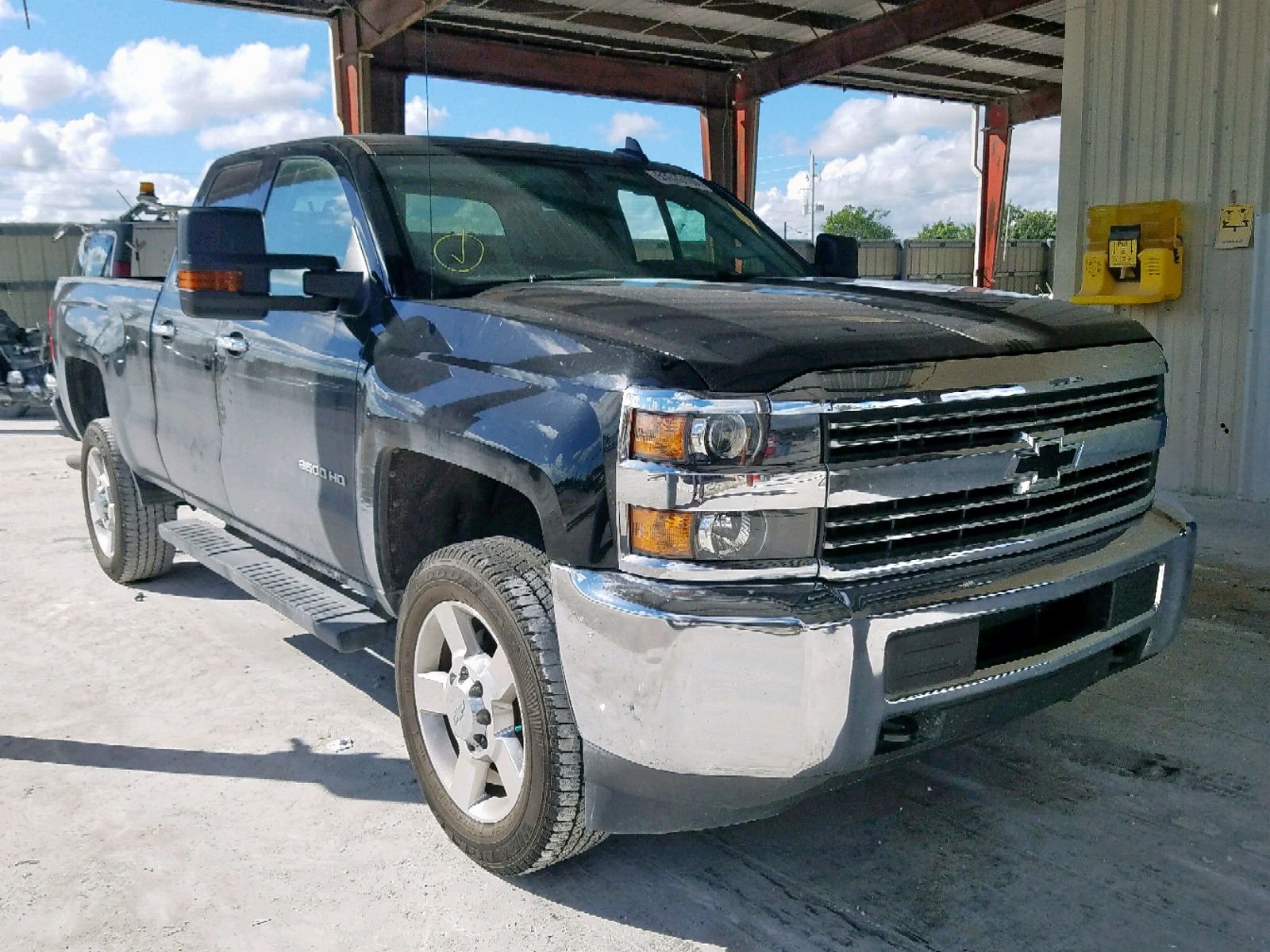 Image 1 of 2017 CHEVROLET SILVERADO C2500 HEAVY DUTY 2017 with VIN 1GC2CUEG5HZ406196