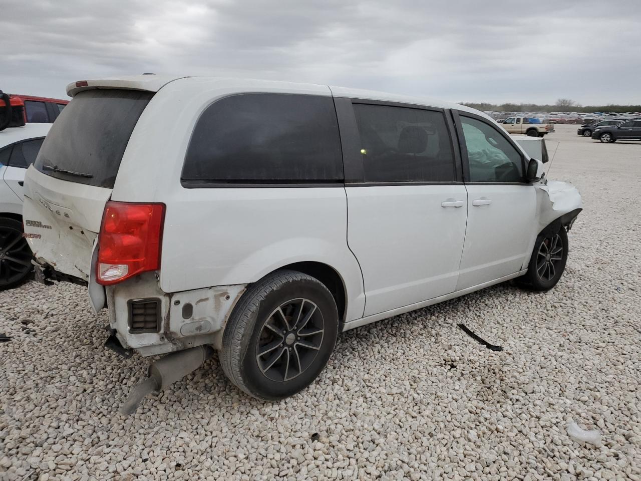 Image 3 of 2018 DODGE GRAND CARAVAN SE 2018 with VIN 2C4RDGBG9JR134219