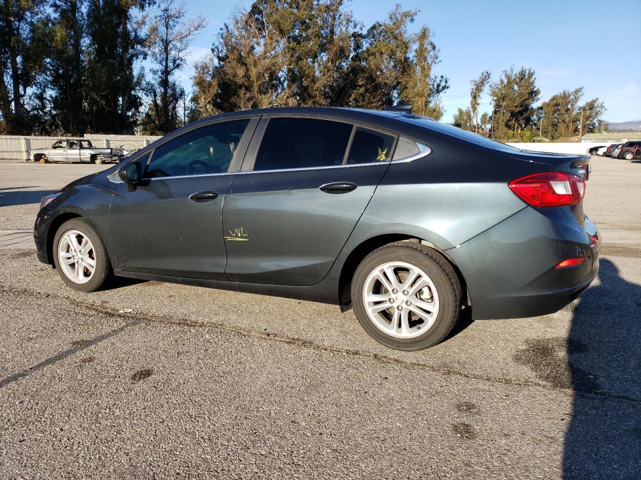 Изображение 2 2017 CHEVROLET CRUZE LT 2017 с VIN 1G1BE5SM8H7151123