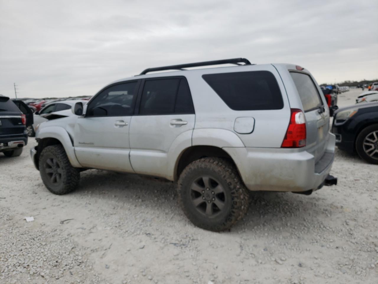 Изображение 2 2007 TOYOTA 4RUNNER SR5 2007 с VIN JTEBU14R370112647