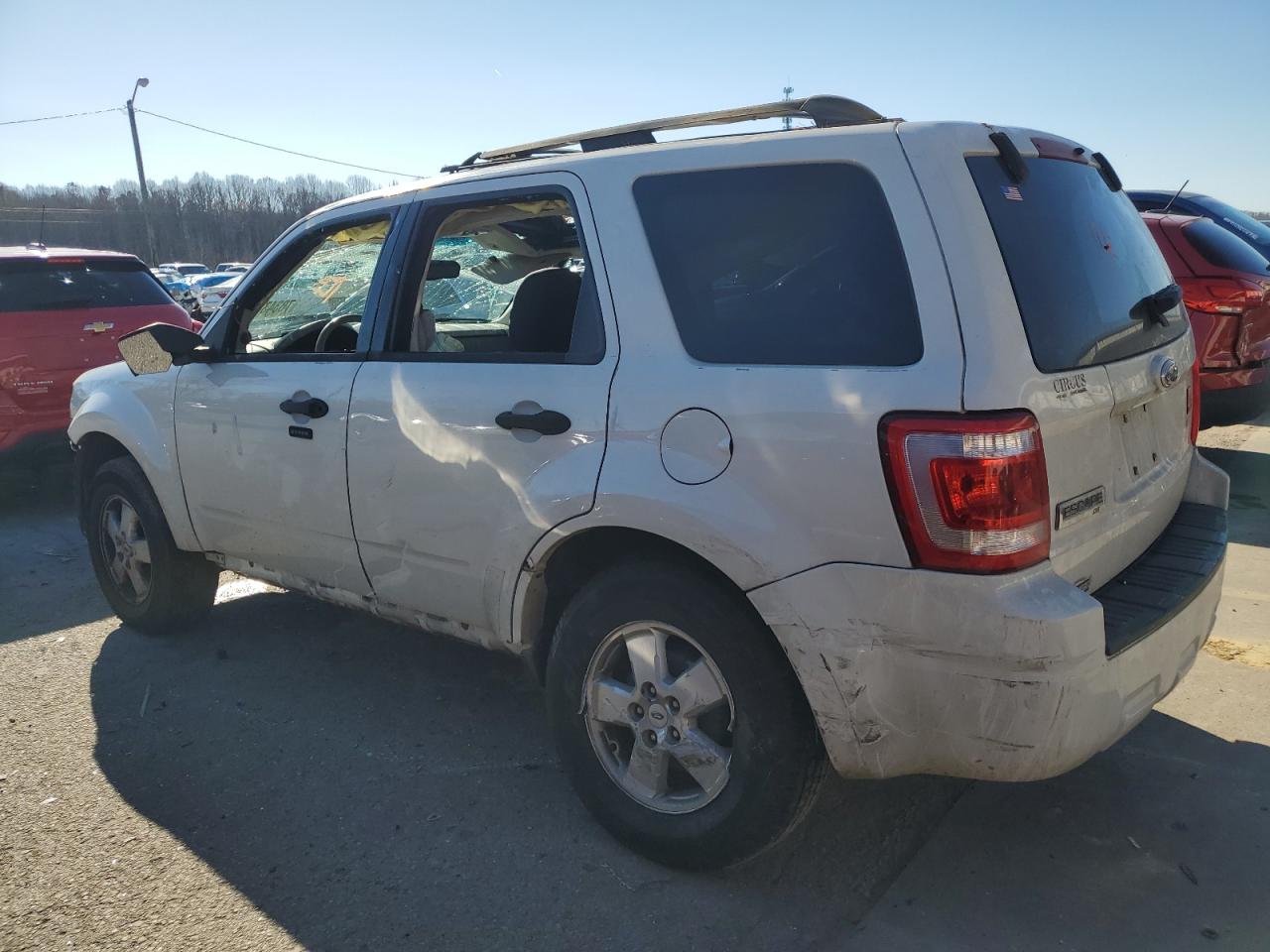 Image 2 of 2009 FORD ESCAPE XLT 2009 with VIN 1FMCU03719KB70746