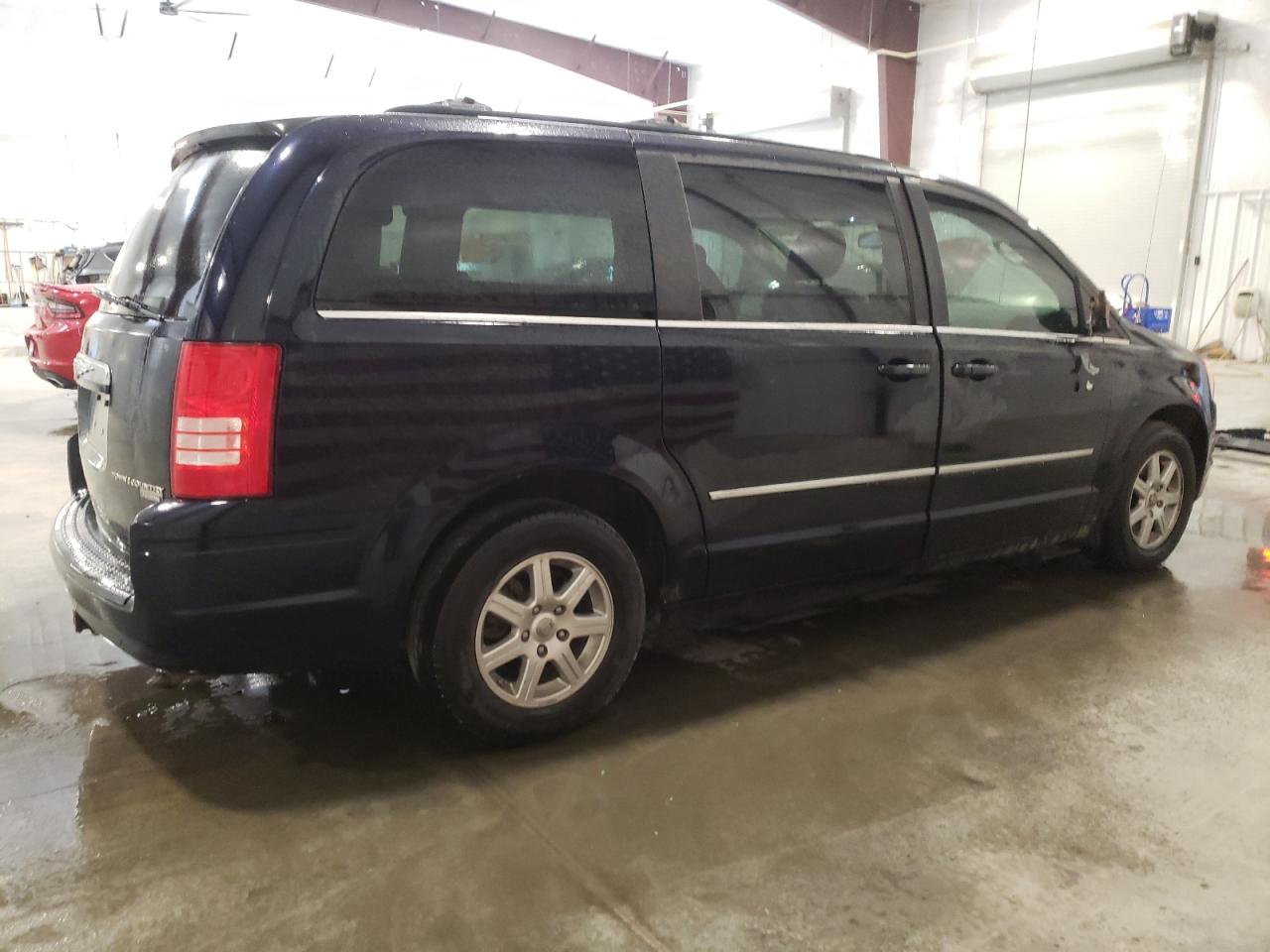 Obraz 3 z Chrysler Town & Country Touring 2010 z VIN 2A4RR5D18AR141073