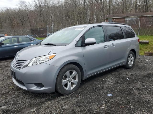 Image 1 of 2017 TOYOTA SIENNA LE 2017 with VIN 5TDKZ3DCXHS863966
