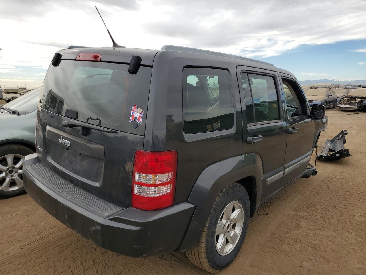 Obraz 3 z 2011 JEEP LIBERTY SPORT 2011 z VIN 1J4PN2GK4BW552453