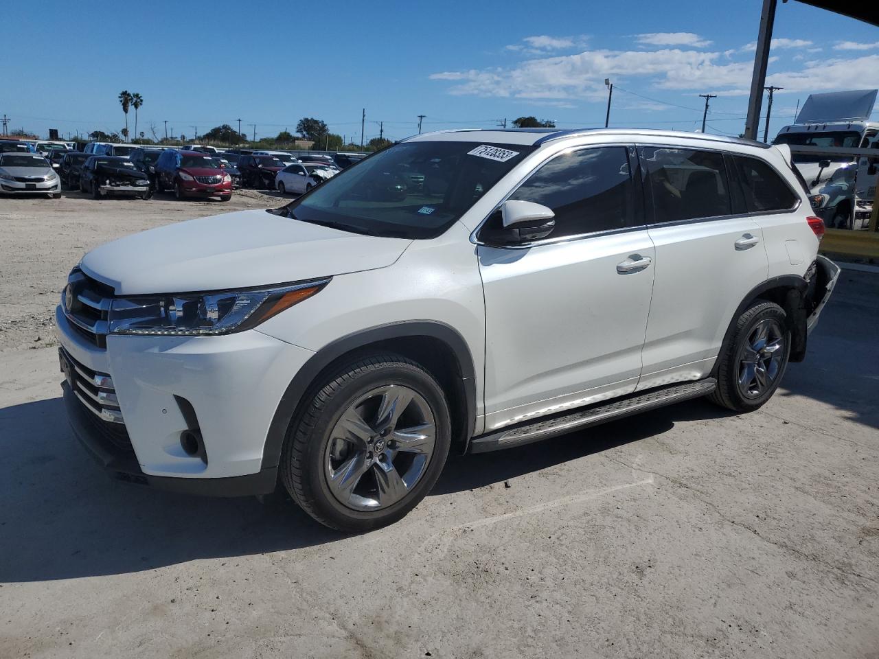 Image 1 of 2018 TOYOTA HIGHLANDER LIMITED 2018 with VIN 5TDYZRFH6JS252425