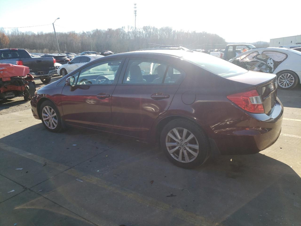 Image 2 of 2012 HONDA CIVIC EXL 2012 with VIN 2HGFB2F98CH572733