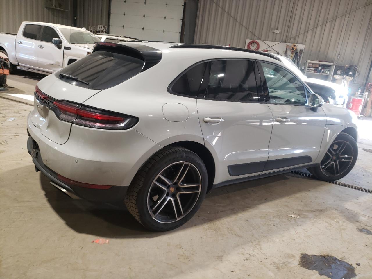 Изображение 3 2021 PORSCHE MACAN  2021 с VIN WP1AA2A59MLB16100