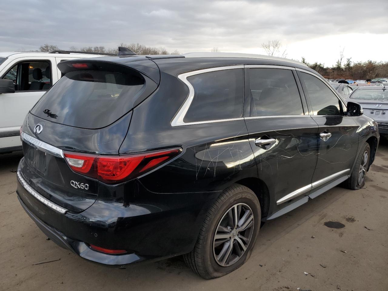 Image 3 of 2018 INFINITI QX60  2018 with VIN 5N1DL0MM9JC503818