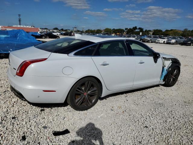 Image 3 of 2019 JAGUAR XJL SUPERCHARGED 2019 with VIN SAJWA2GE7KMW22225
