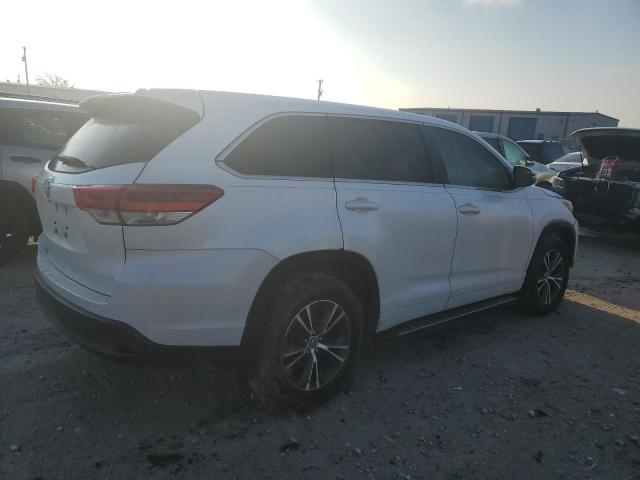 Изображение 3 2018 TOYOTA HIGHLANDER LE 2018 с VIN 5TDZZRFH9JS259924