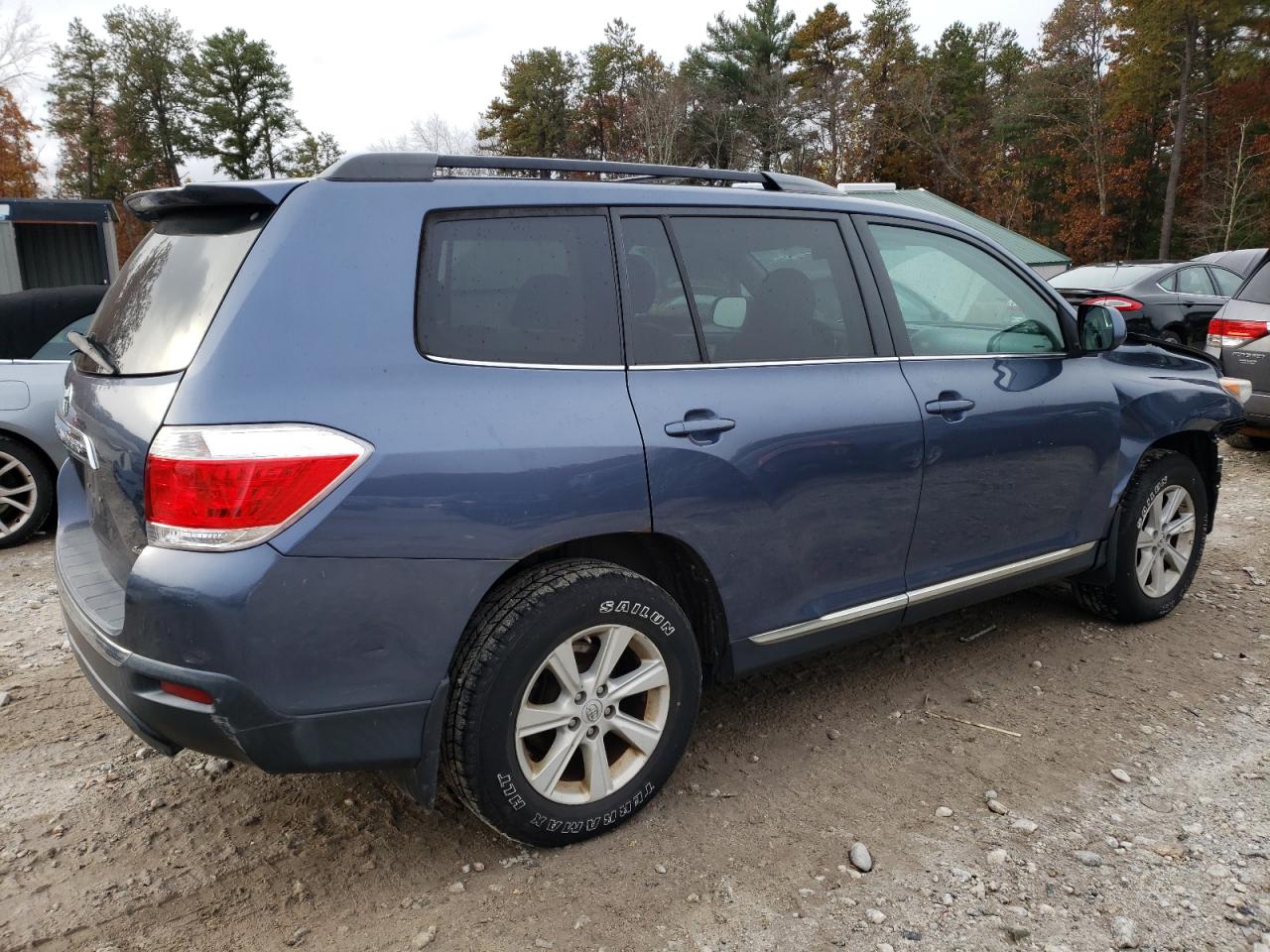 Obraz 3 z 2013 TOYOTA HIGHLANDER BASE 2013 z VIN 5TDBK3EHXDS234863