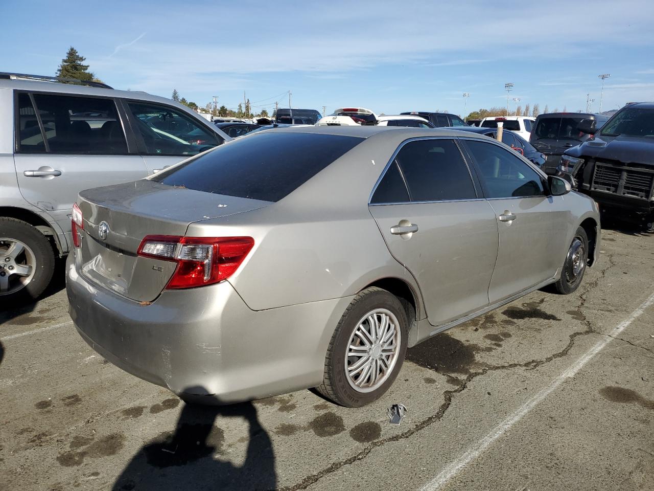 Image 3 of 2014 TOYOTA CAMRY L 2014 with VIN 4T4BF1FK9ER337077