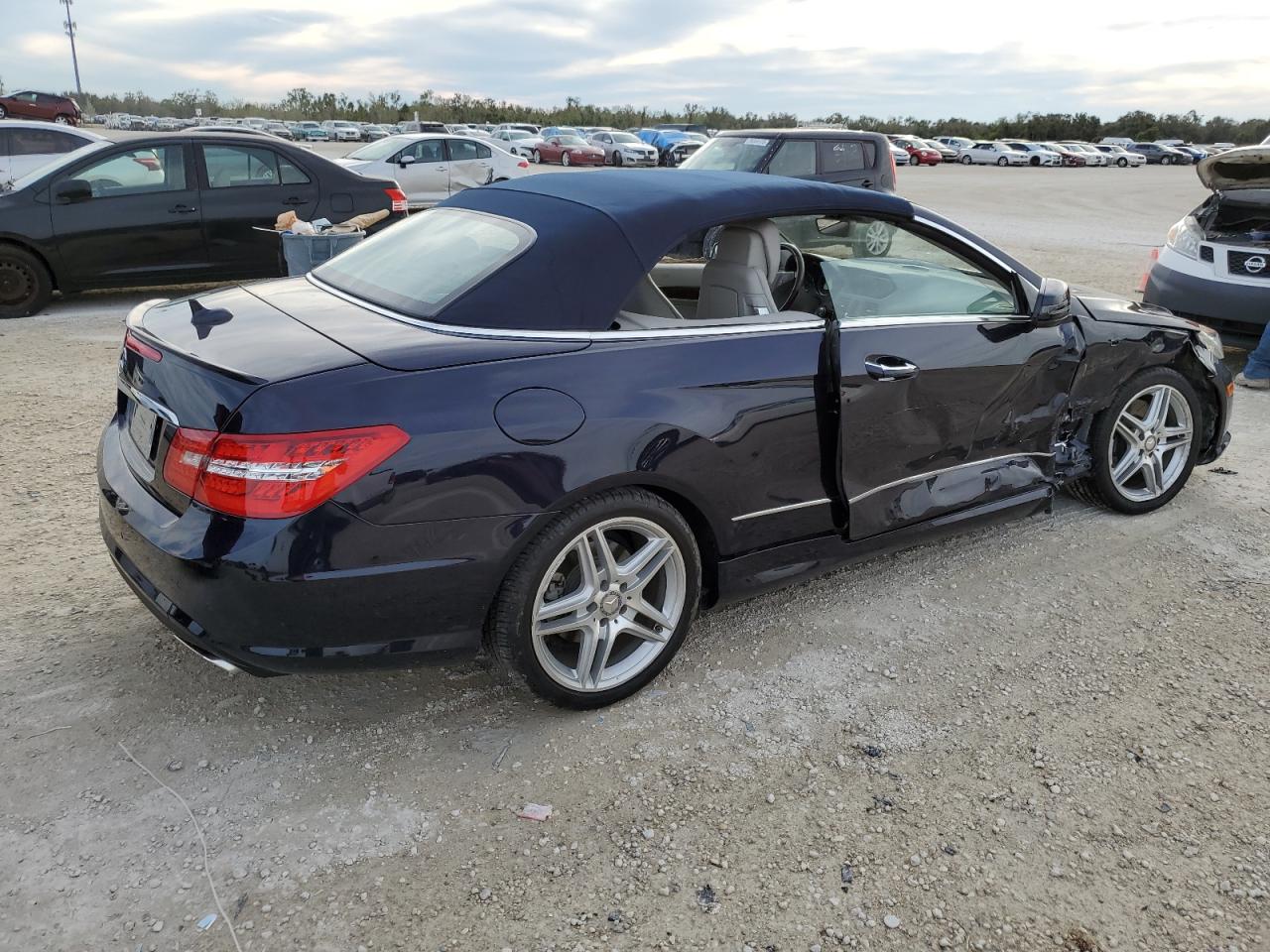 Изображение 3 2011 MERCEDES-BENZ E 550 2011 с VIN WDDKK7CF4BF088441