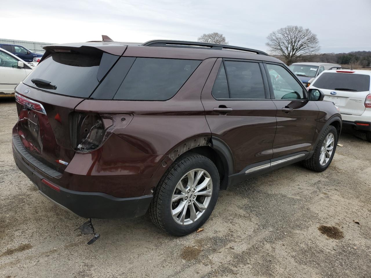 Image 3 of 2020 FORD EXPLORER XLT 2020 with VIN 1FMSK8DH7LGB61650