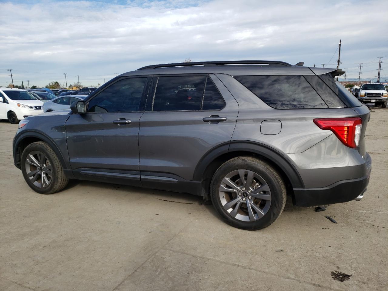 Image 2 of 2021 FORD EXPLORER XLT 2021 with VIN 1FMSK7DH5MGA05960