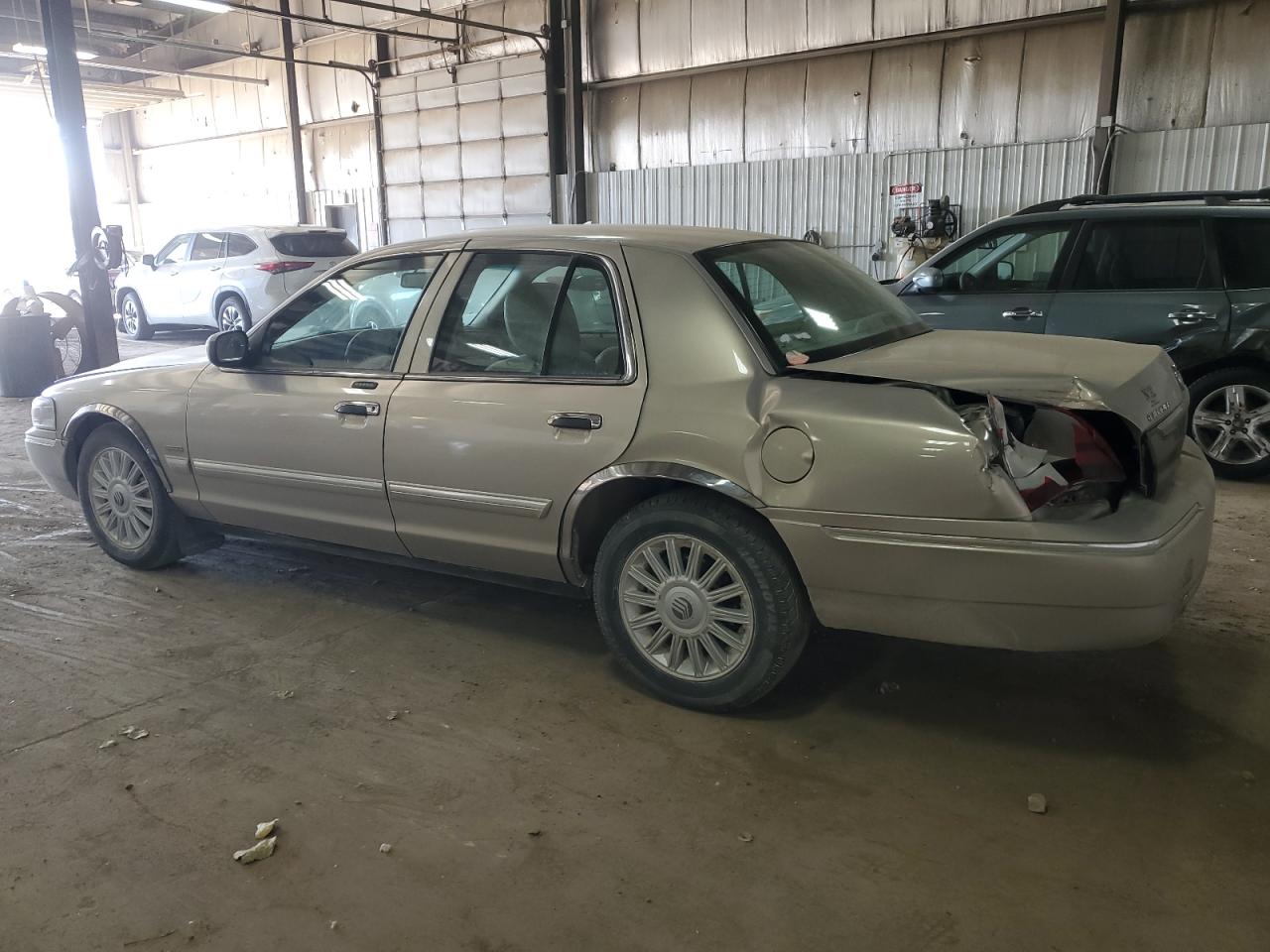 Изображение 2 2011 MERCURY GRAND MARQUIS LS 2011 с VIN 2MEBM7FV7BX602390