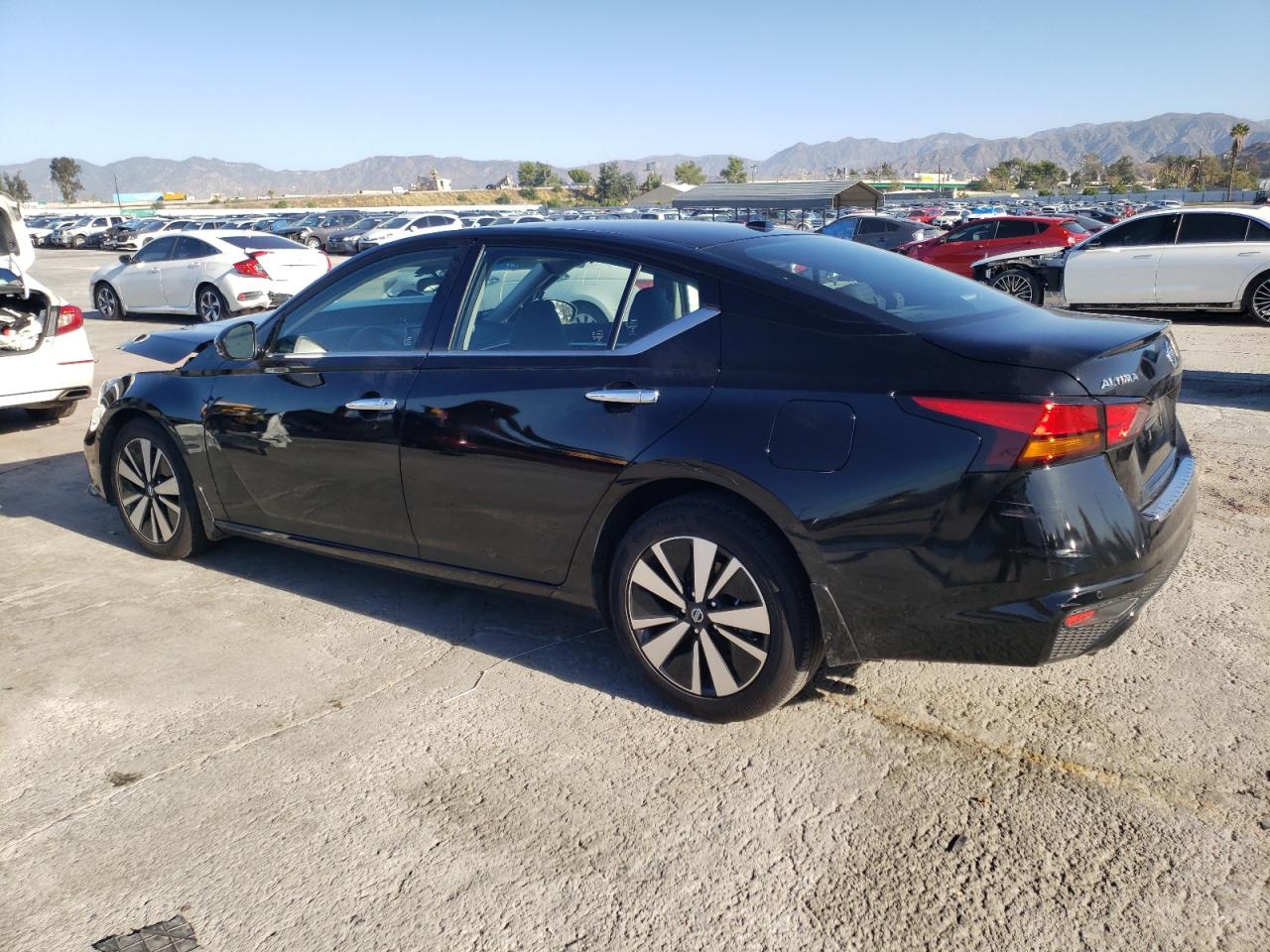 Изображение 2 2022 NISSAN ALTIMA SL 2022 с VIN 1N4BL4EV6NN417375