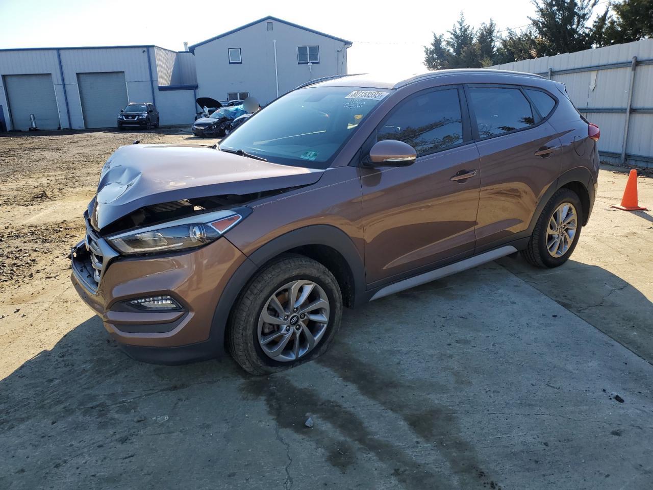 Image 1 of 2017 HYUNDAI TUCSON LIMITED 2017 with VIN KM8J3CA47HU529587