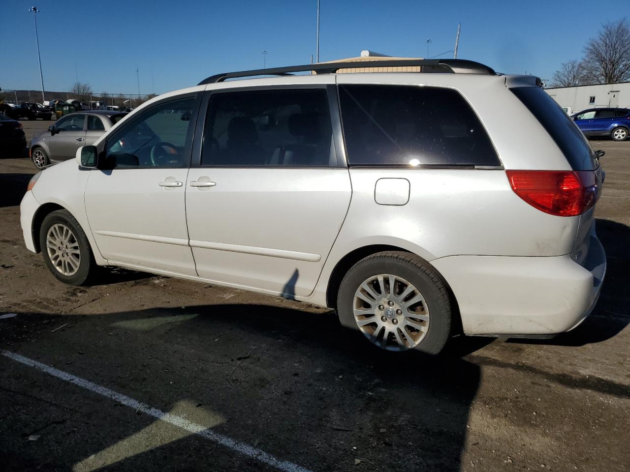 Изображение 2 2008 TOYOTA SIENNA XLE 2008 с VIN 5TDZK22C58S117716