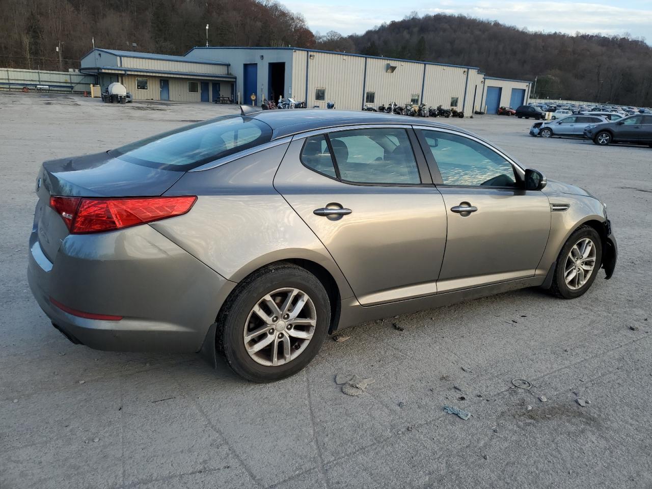 Obraz 3 z 2013 KIA OPTIMA LX 2013 z VIN 5XXGM4A77DG176196