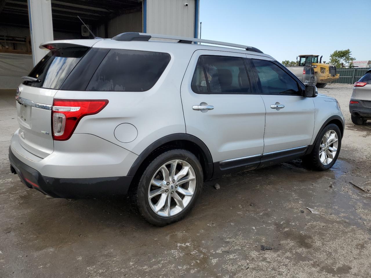 Image 3 of 2015 FORD EXPLORER LIMITED 2015 with VIN 1FM5K8F84FGB73351