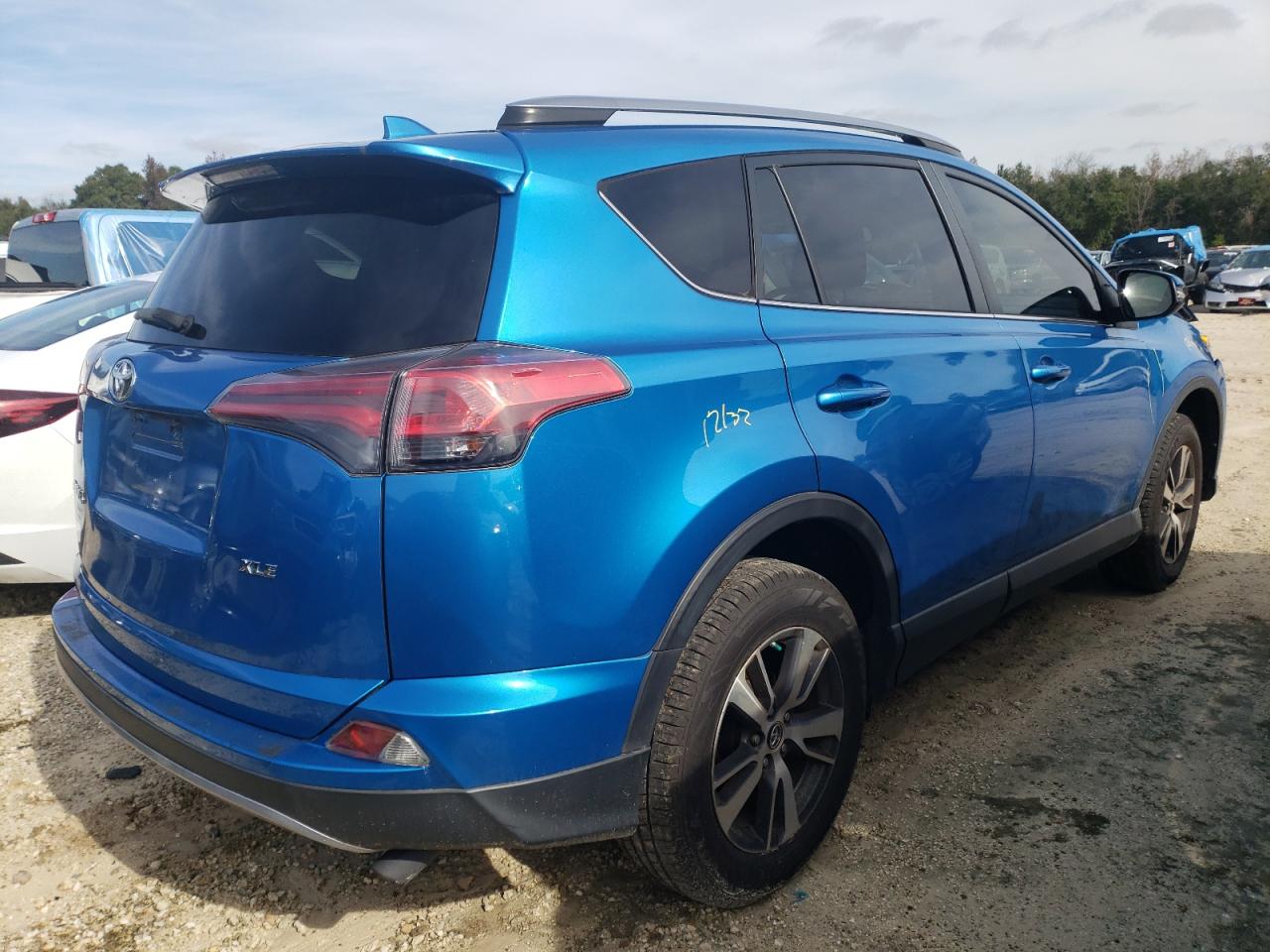 Image 3 of 2018 TOYOTA RAV4 ADVENTURE 2018 with VIN JTMWFREV9JD123002