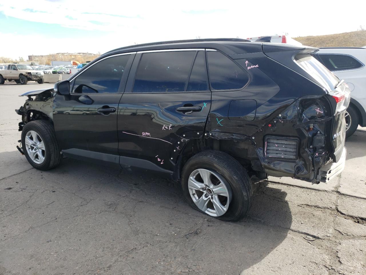 Obraz 2 z 2019 TOYOTA RAV4 XLE 2019 z VIN 2T3P1RFV2KW067801