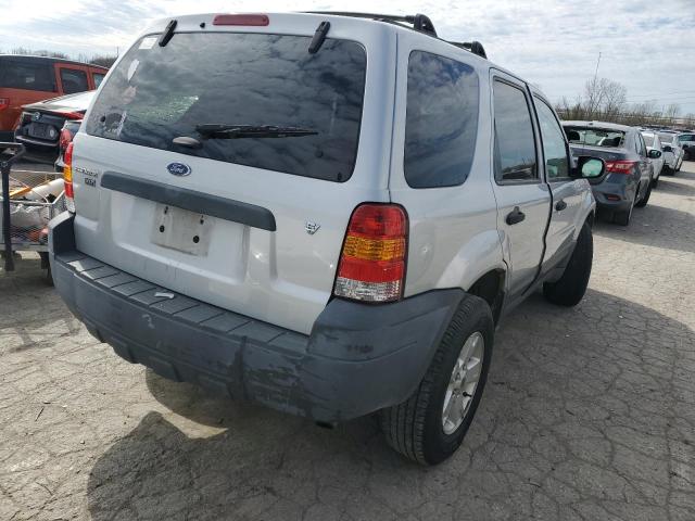 Image 3 of 2005 FORD ESCAPE XLT 2005 with VIN 1FMYU93135KD12000