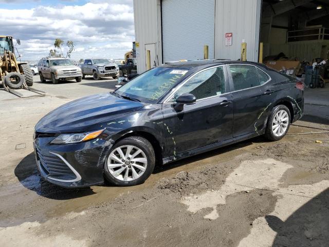 Изображение 1 2022 TOYOTA CAMRY LE 2022 с VIN 4T1C11AK5NU657453