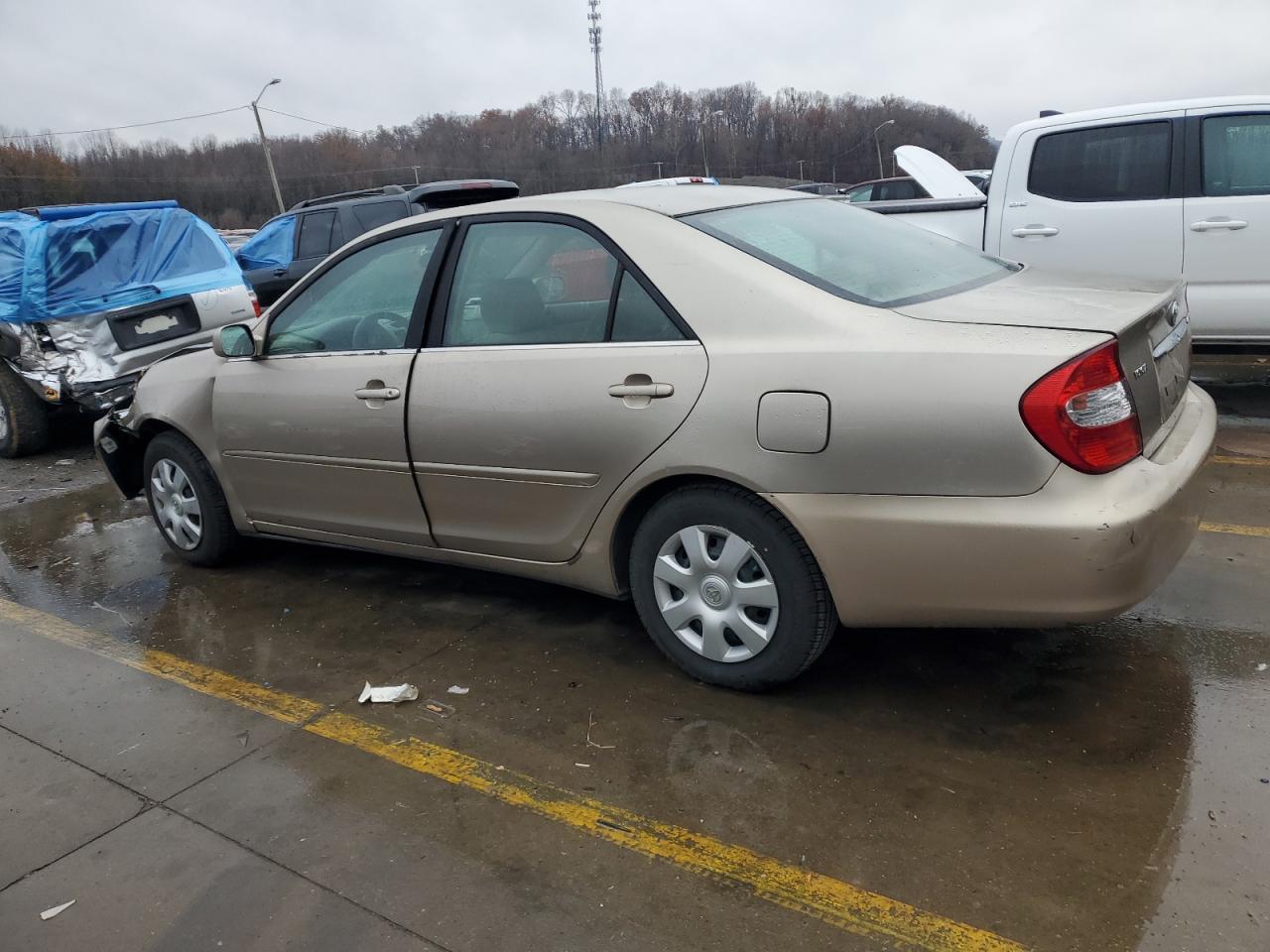 Image 2 of 2002 TOYOTA CAMRY LE 2002 with VIN 4T1BE32K82U552833