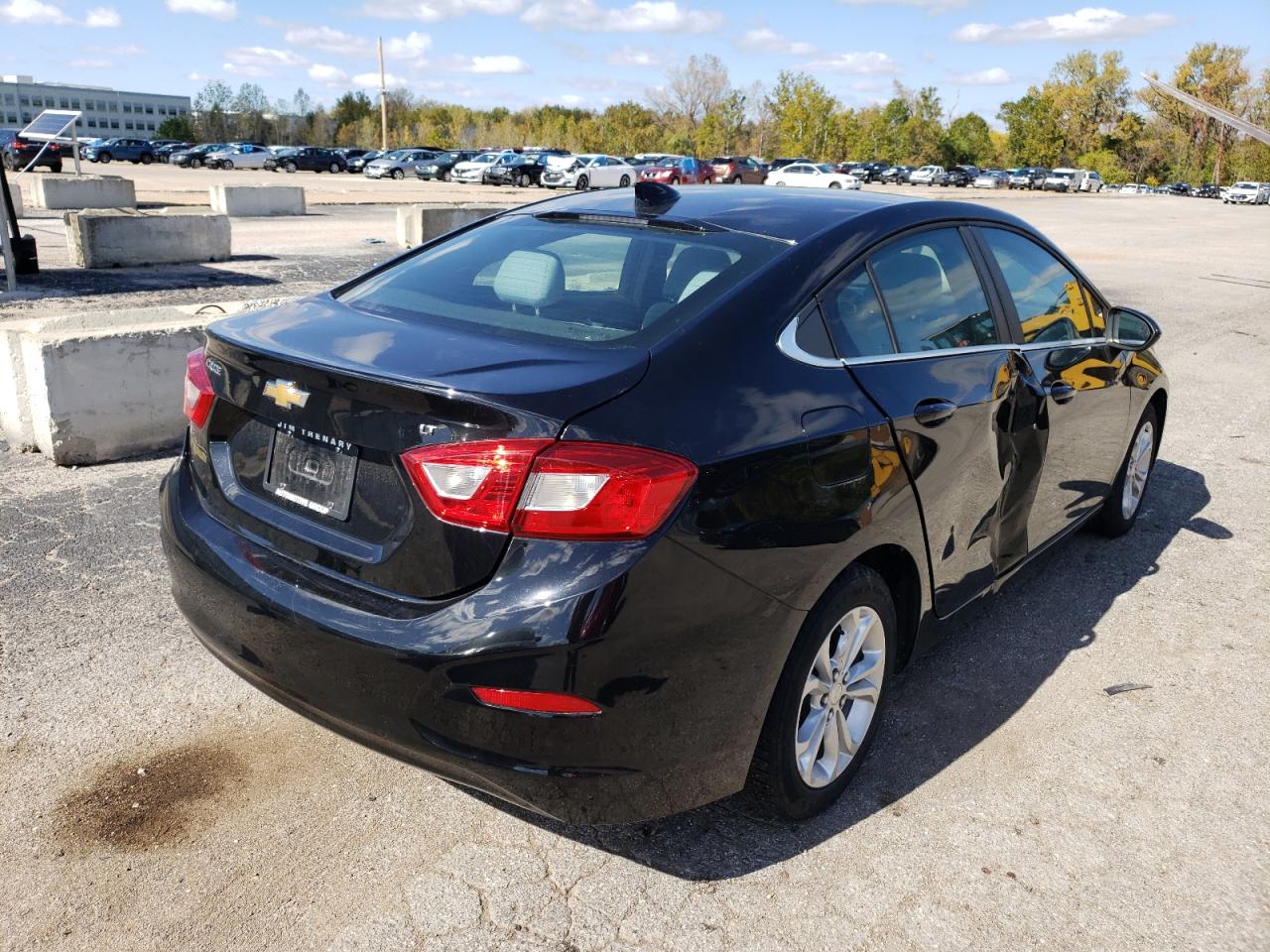 Image 3 of 2019 CHEVROLET CRUZE LT 2019 with VIN 1G1BE5SM7K7144509