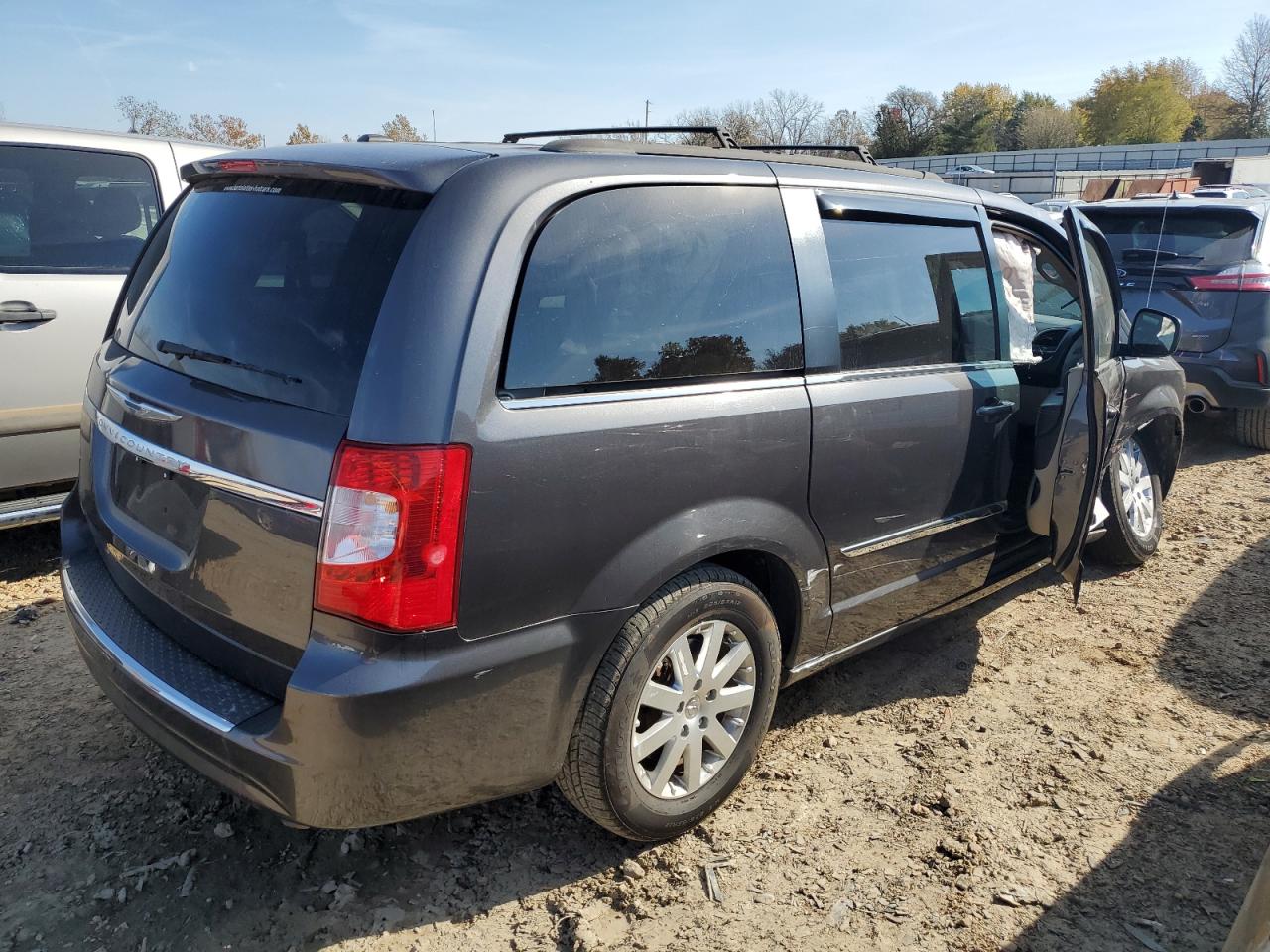 Obraz 3 z 2016 CHRYSLER TOWN & COUNTRY TOURING 2016 z VIN 2C4RC1BG9GR187575