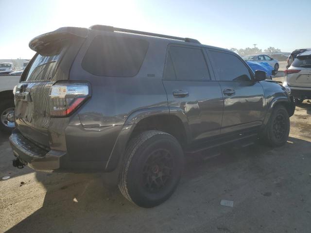 Obraz 3 z 2020 TOYOTA 4RUNNER SR5 2020 z VIN JTEZU5JR2L5220183