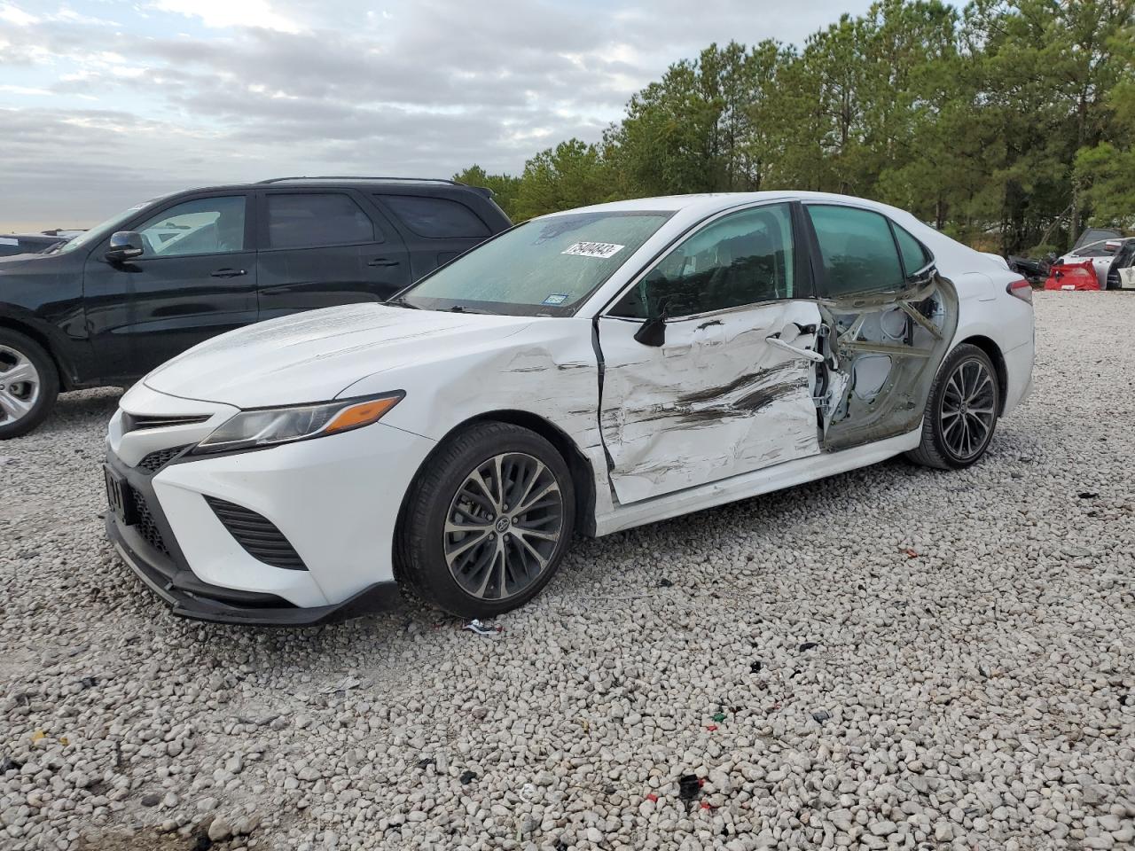 Image 1 of 2019 TOYOTA CAMRY L 2019 with VIN 4T1B11HK7KU814221
