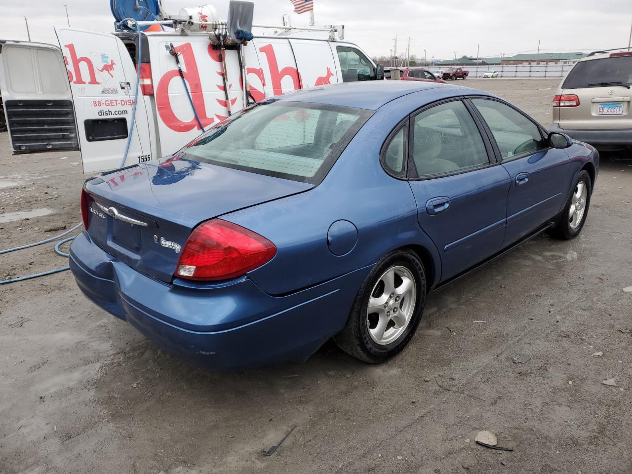 Obraz 3 z 2002 FORD TAURUS SES 2002 z VIN 1FAFP55U02G133923