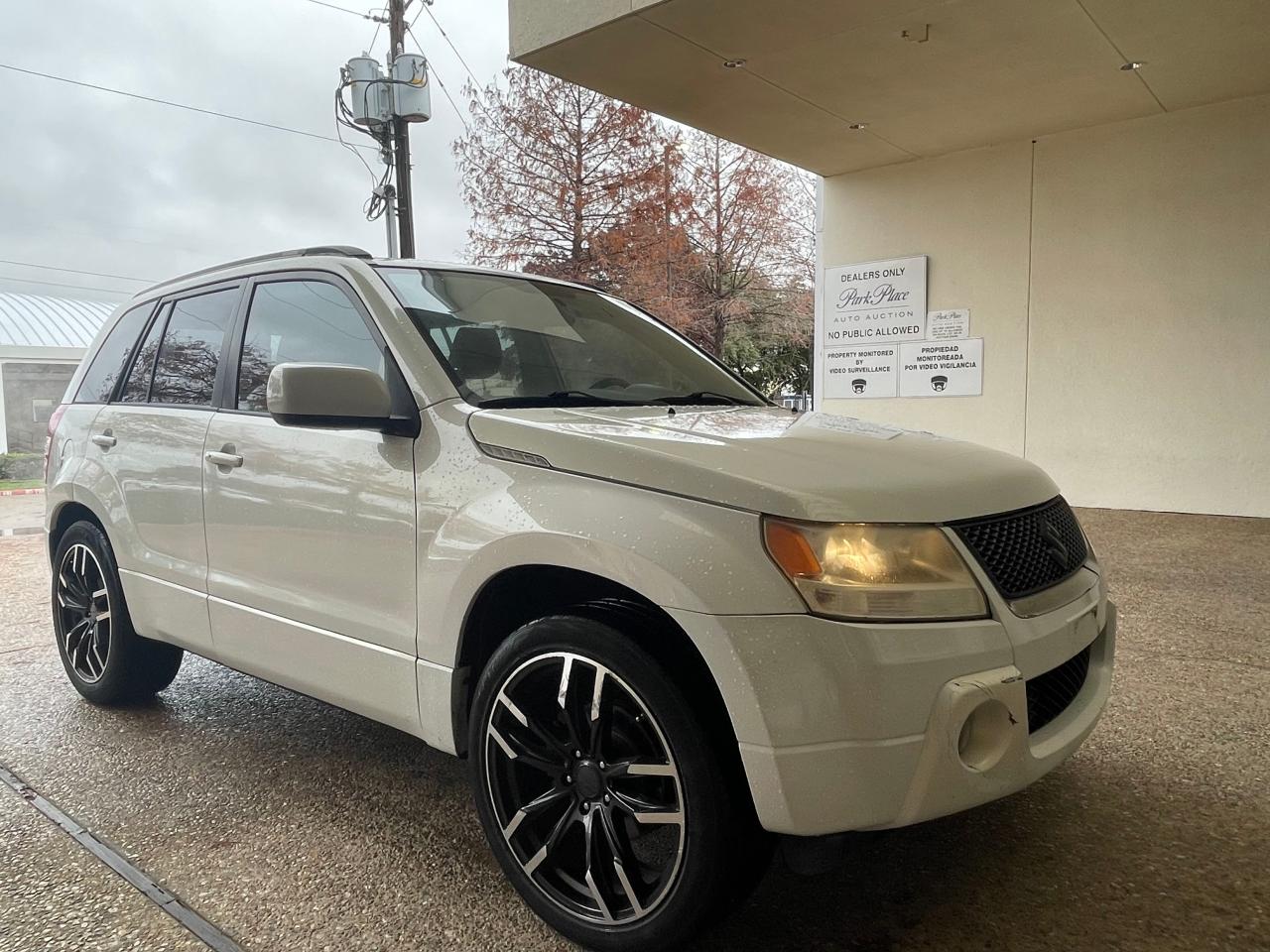Image 1 of 2006 SUZUKI GRAND VITARA LUXURY 2006 with VIN JS3TE947964104631