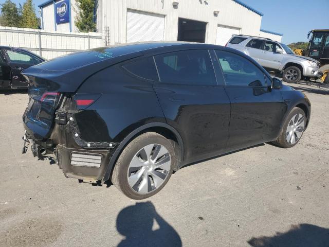 Obraz 3 z 2023 TESLA MODEL Y  2023 z VIN 7SAYGDEE2PA147930