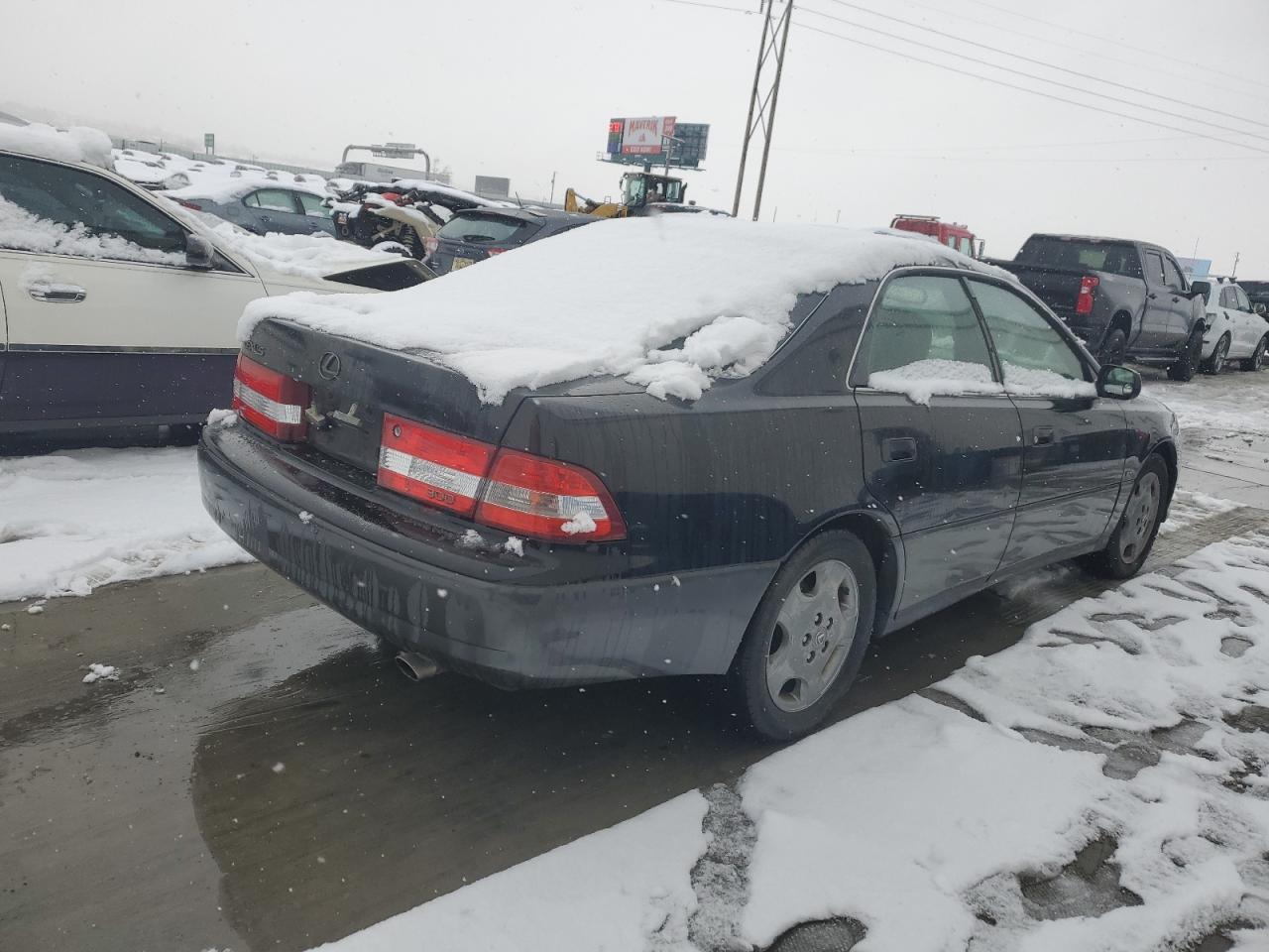 Obraz 3 z 2001 LEXUS ES 300 2001 z VIN JT8BF28G110312638