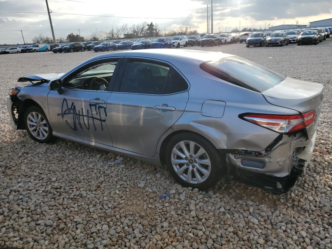 Obraz 2 z 2018 TOYOTA CAMRY L 2018 z VIN 4T1B11HK5JU678623