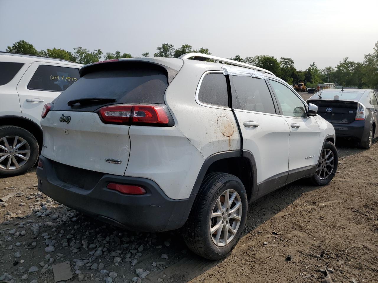 Изображение 3 2017 JEEP CHEROKEE LATITUDE 2017 с VIN 1C4PJMCB2HW655821