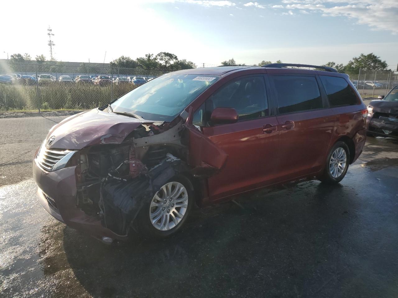 Image 2 of 2012 TOYOTA SIENNA XLE 2012 with VIN 5TDYK3DC1CS268480