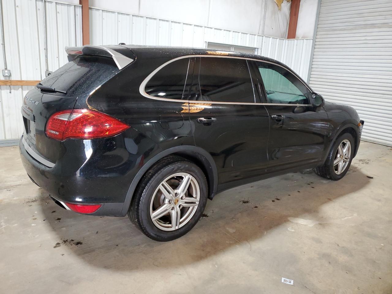 Obraz 3 z 2014 PORSCHE CAYENNE  2014 z VIN WP1AA2A26ELA97660