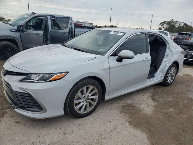 Изображение 1 2023 TOYOTA CAMRY LE 2023 с VIN 4T1C11AK6PU117855