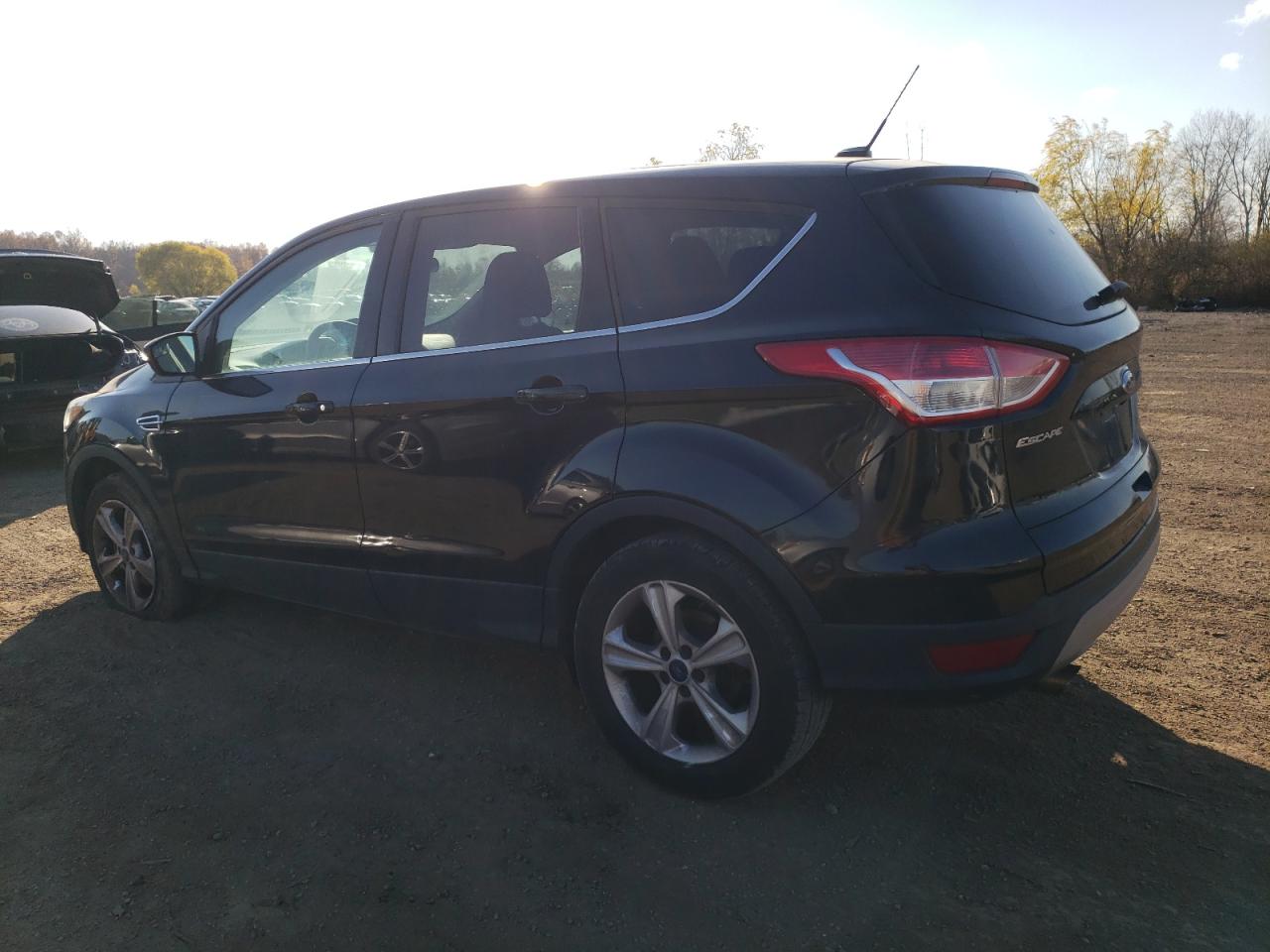 Image 2 of 2014 FORD ESCAPE SE 2014 with VIN 1FMCU9GX3EUD84067