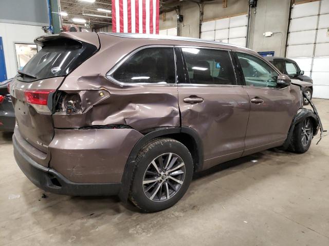 Изображение 3 2017 TOYOTA HIGHLANDER SE 2017 с VIN 5TDJZRFH3HS366636