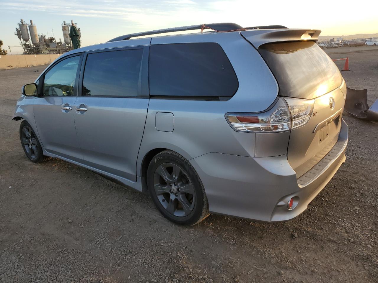 Image 2 of 2011 TOYOTA SIENNA SPORT 2011 with VIN 5TDXK3DC4BS055484